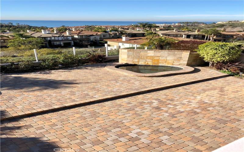 Direct ocean view, large patio and spa with remote with water feature as well!