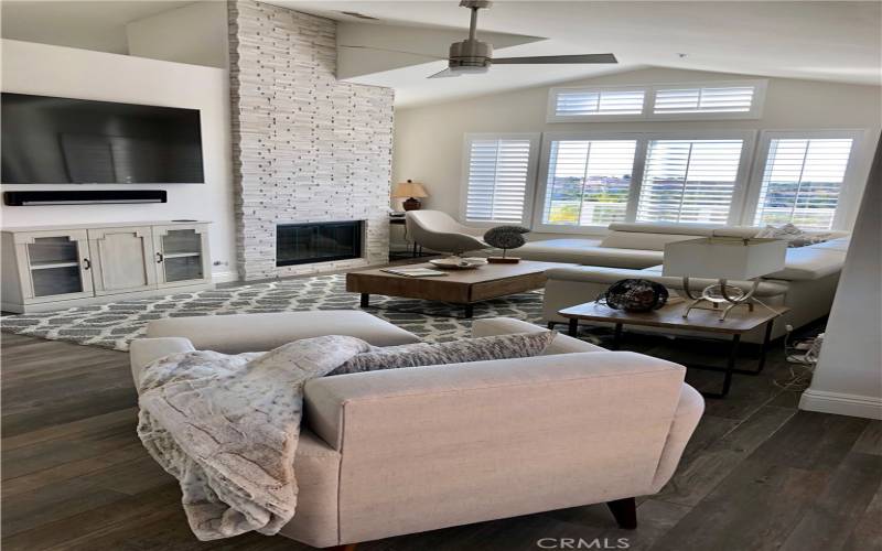 Wonderful entertaining area with custom fireplace, brand new flat screen furniture and direct ocean views with huge outdoor patio, spa and balcony!