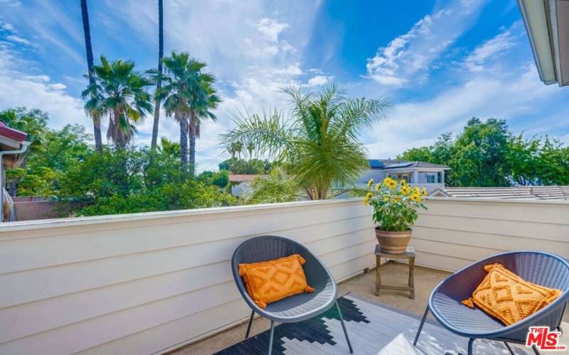 private deck off the upstairs office/bedroom