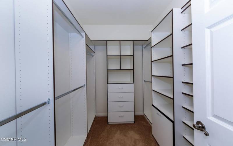 Walk in closet