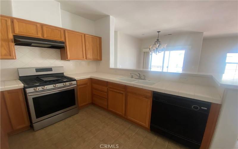 Great kitchen with counterspace and lots of cabinets