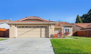 1970 Spruce Drive, Hollister, California 95023, 4 Bedrooms Bedrooms, ,2 BathroomsBathrooms,Residential,Buy,1970 Spruce Drive,ML81982110