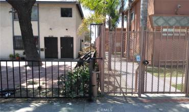 226 1/2 W 88th Place, Los Angeles, California 90003, 3 Bedrooms Bedrooms, ,1 BathroomBathrooms,Residential Lease,Rent,226 1/2 W 88th Place,CV24203753