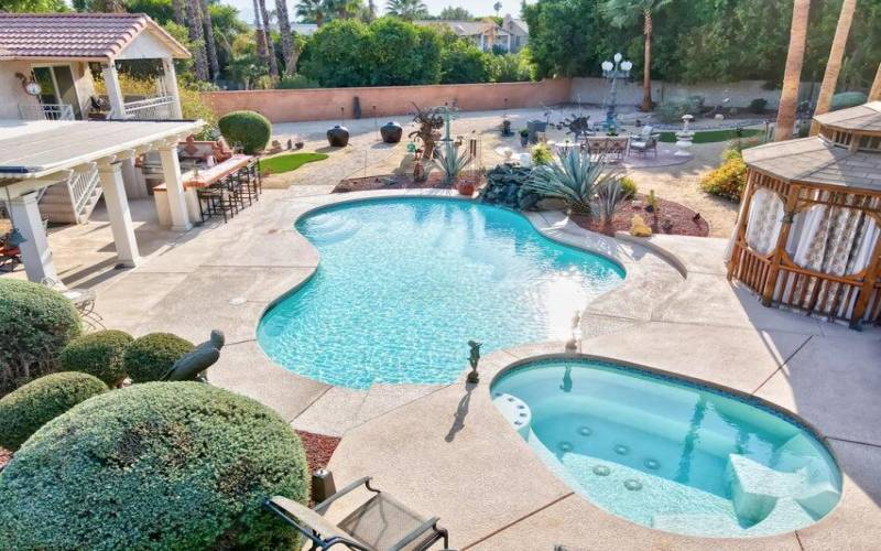 Pool and Gazebo-o