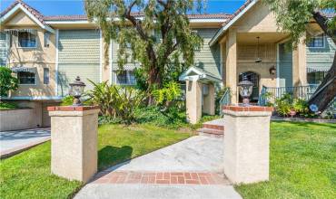 25 Palmetto Drive F, Alhambra, California 91801, 3 Bedrooms Bedrooms, ,3 BathroomsBathrooms,Residential,Buy,25 Palmetto Drive F,PW24132832