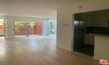 638 Lincoln Boulevard 1, Santa Monica, California 90402, 3 Bedrooms Bedrooms, ,1 BathroomBathrooms,Residential Lease,Rent,638 Lincoln Boulevard 1,24445639