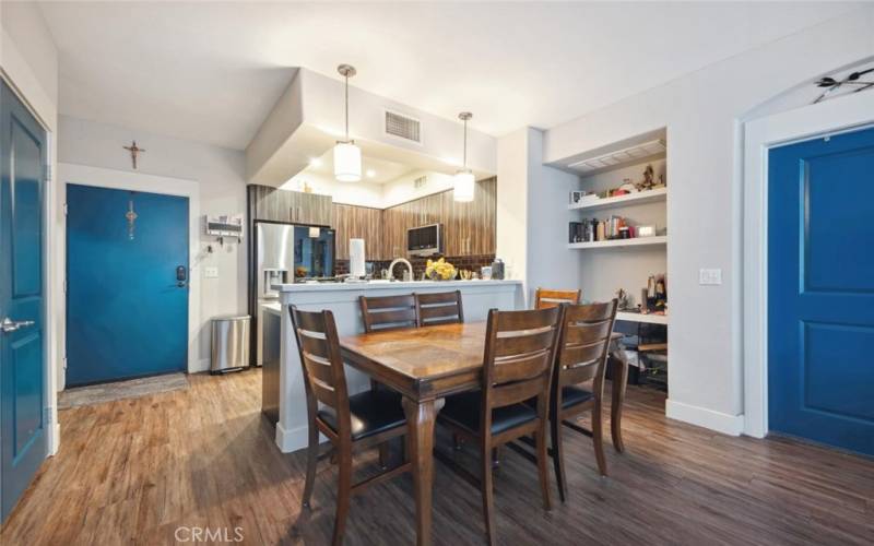 Kitchen dining area