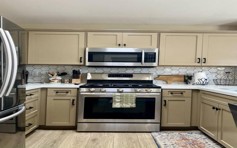 NEW MICRO & GAS RANGE