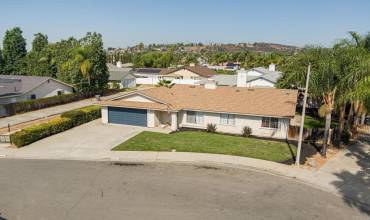 1044 Tabby Lane, Escondido, California 92026, 3 Bedrooms Bedrooms, ,2 BathroomsBathrooms,Residential,Buy,1044 Tabby Lane,NDP2408880