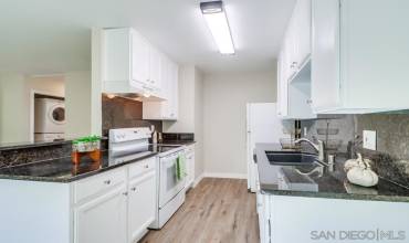 1625 Pentecost Way 6, San Diego, California 92105, 1 Bedroom Bedrooms, ,1 BathroomBathrooms,Residential,Buy,1625 Pentecost Way 6,240023256SD