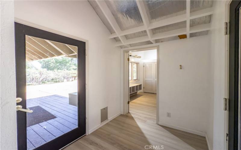 Hallway to main bedroom entrance