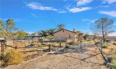 9405 Mesa Road, Lucerne Valley, California 92356, 2 Bedrooms Bedrooms, ,2 BathroomsBathrooms,Residential,Buy,9405 Mesa Road,HD24196385