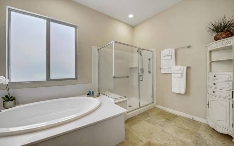 26 MASTER BATH ABNB