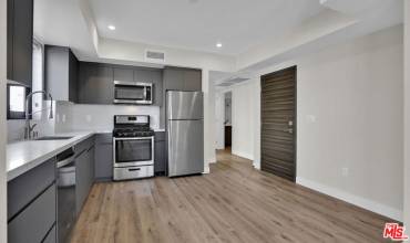 846 S Mariposa Avenue 204, Los Angeles, California 90005, 1 Bedroom Bedrooms, ,1 BathroomBathrooms,Residential Lease,Rent,846 S Mariposa Avenue 204,24364493