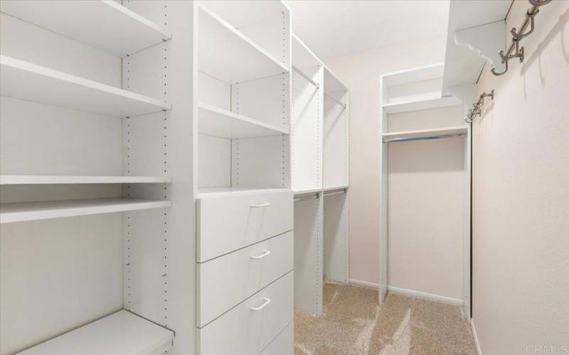 Walk-in Closet