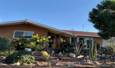 56926 SUNNYSLOPE TER, Yucca Valley, California 92284, 2 Bedrooms Bedrooms, ,1 BathroomBathrooms,Residential,Buy,56926 SUNNYSLOPE TER,JT24204574