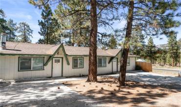 744 E Big Bear Boulevard, Big Bear City, California 92314, 4 Bedrooms Bedrooms, ,2 BathroomsBathrooms,Residential,Buy,744 E Big Bear Boulevard,IG24206613