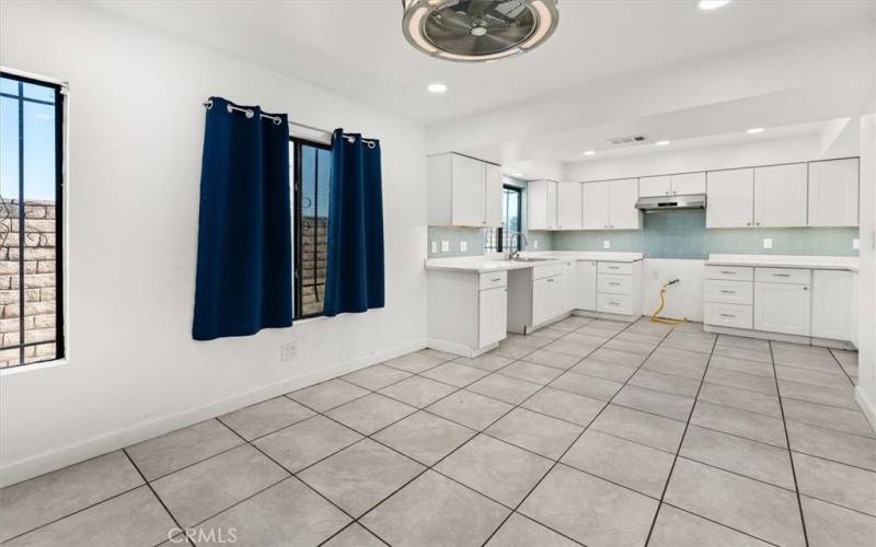 Kitchen/Dining Area