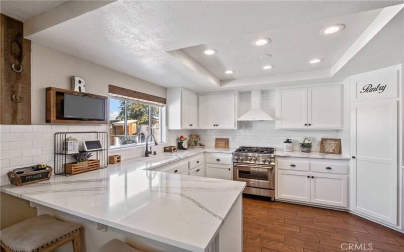 Main house kitchen lifetime warranty on quartz, transferrable