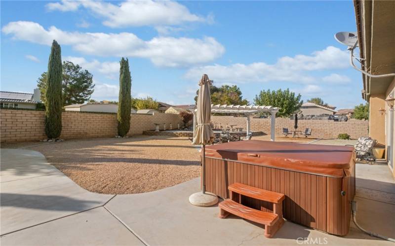 8-person outdoor jacuzzi by Cal Spas