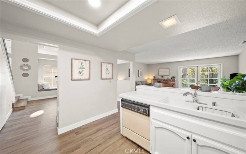 Kitchen with Breakfast Bar