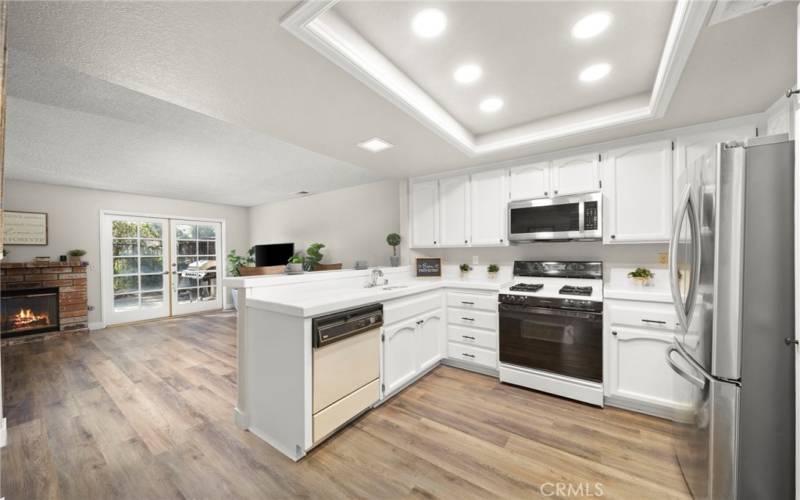 Kitchen with Breakfast Bar