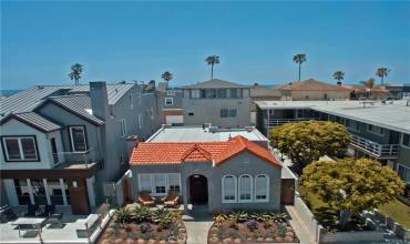 1113 W Balboa Boulevard .5, Newport Beach, California 92661, 3 Bedrooms Bedrooms, ,2 BathroomsBathrooms,Residential Lease,Rent,1113 W Balboa Boulevard .5,OC24204437