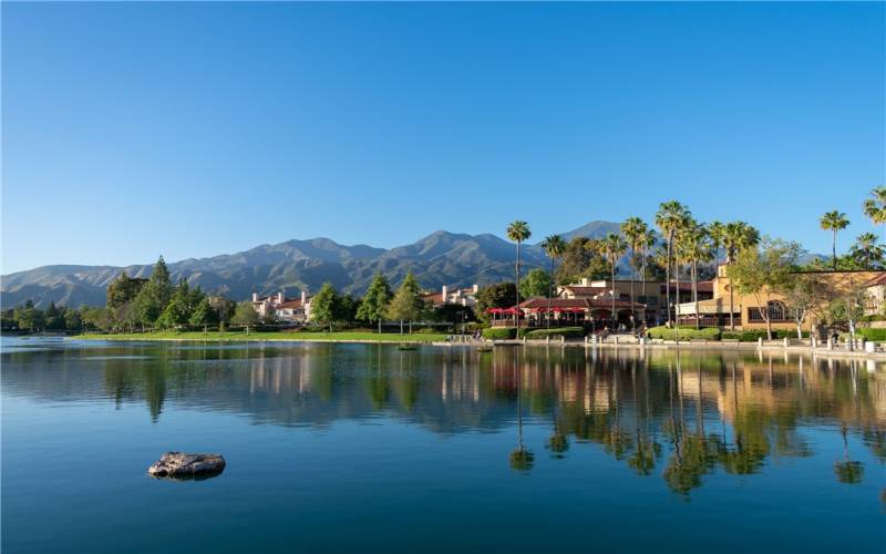 Dine Aside the Rancho Santa Margarita Lake.