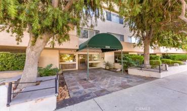 5310 Zelzah Avenue 311, Encino, California 91316, 2 Bedrooms Bedrooms, ,1 BathroomBathrooms,Residential,Buy,5310 Zelzah Avenue 311,SR24204346