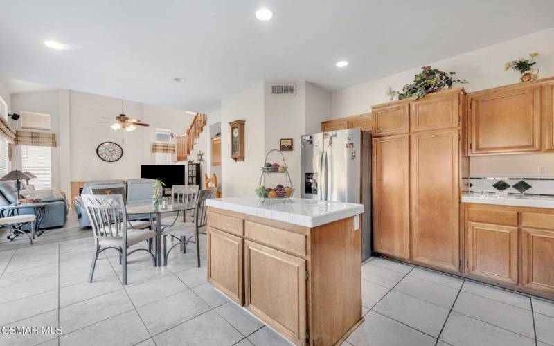 28505 Oak Valley Rd, Castaic  -  HsHProd