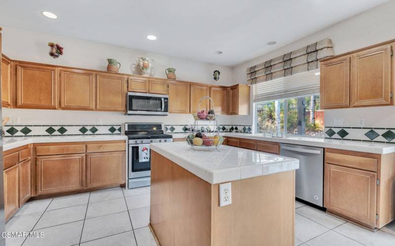 28505 Oak Valley Rd, Castaic  -  HsHProd