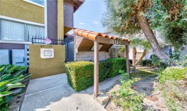 15205 S Budlong Avenue 19, Gardena, California 90247, 2 Bedrooms Bedrooms, ,2 BathroomsBathrooms,Residential Lease,Rent,15205 S Budlong Avenue 19,SB24207060