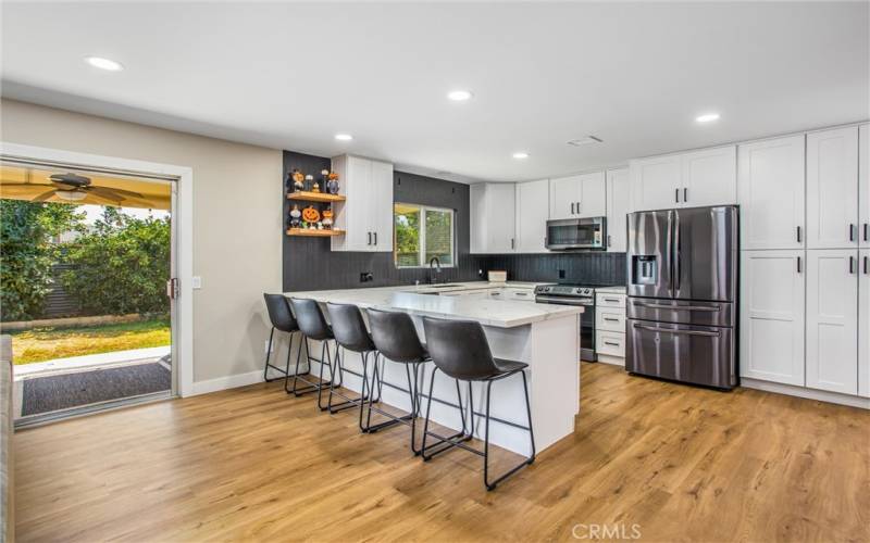 Stunning Newly Remodeled Kitchen!