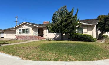 708 W Acacia Street, Salinas, California 93901, 3 Bedrooms Bedrooms, ,2 BathroomsBathrooms,Residential,Buy,708 W Acacia Street,ML81980541