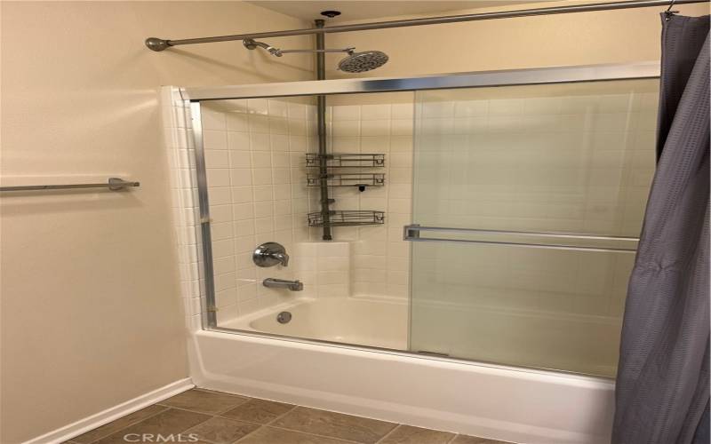 shower/tub combo