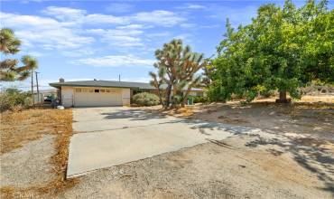 8545 Amador Avenue, Yucca Valley, California 92284, 3 Bedrooms Bedrooms, ,2 BathroomsBathrooms,Residential,Buy,8545 Amador Avenue,IV24204633