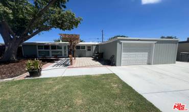 1121 W Avenue J6, Lancaster, California 93534, 4 Bedrooms Bedrooms, ,2 BathroomsBathrooms,Residential Lease,Rent,1121 W Avenue J6,24431283