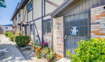 1632 Presioca Street 12, Spring Valley, California 91977, 2 Bedrooms Bedrooms, ,1 BathroomBathrooms,Residential,Buy,1632 Presioca Street 12,PTP2406174