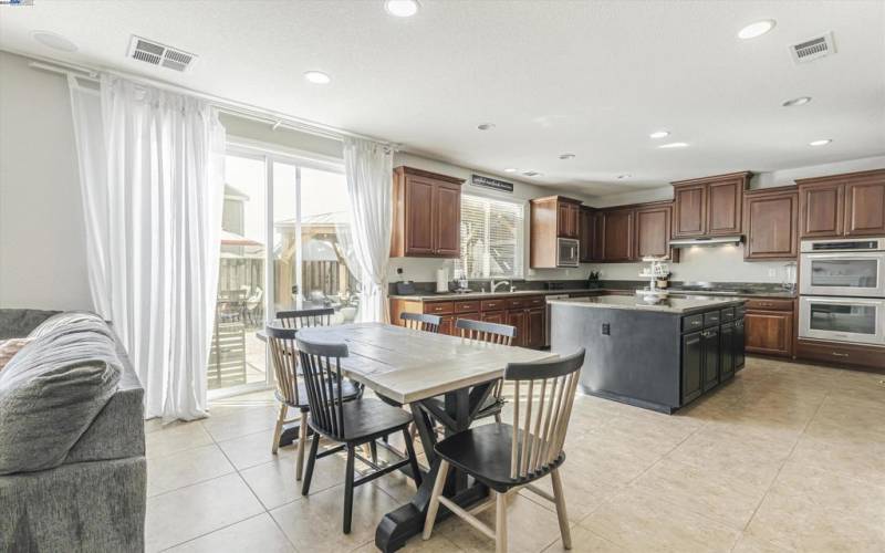 Breakfast Nook / Kitchen