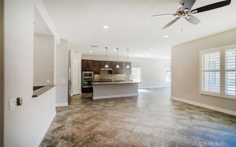 


















Familynroom looking into kitchen