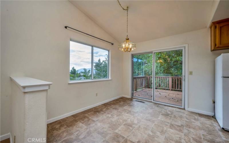 Dining area with views of Mt. St. Helena.