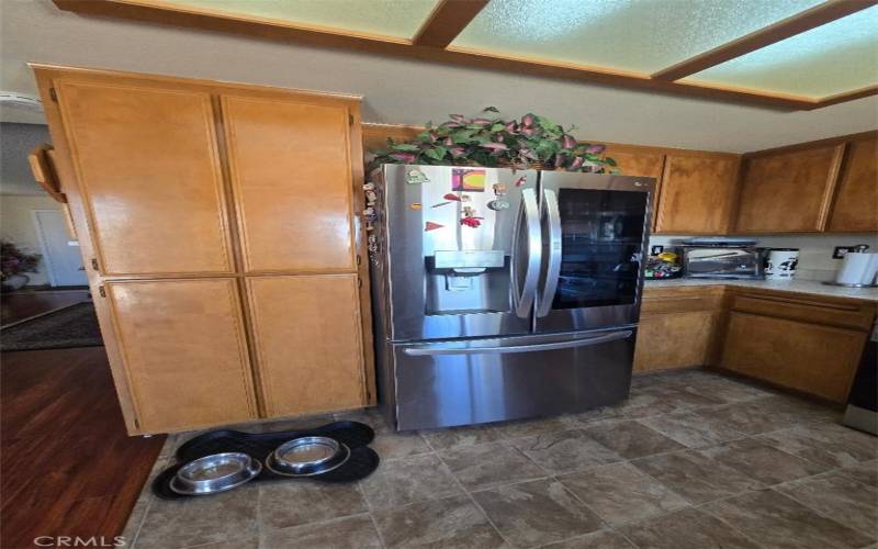 Kitchen/fridge/pantry.