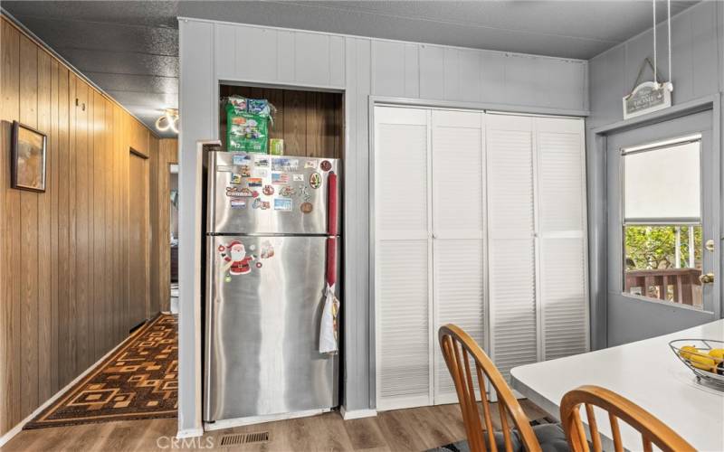 #49 San Rafael with second fridge included in sale