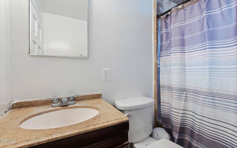 12-web-or-mls-12 - Bathroom