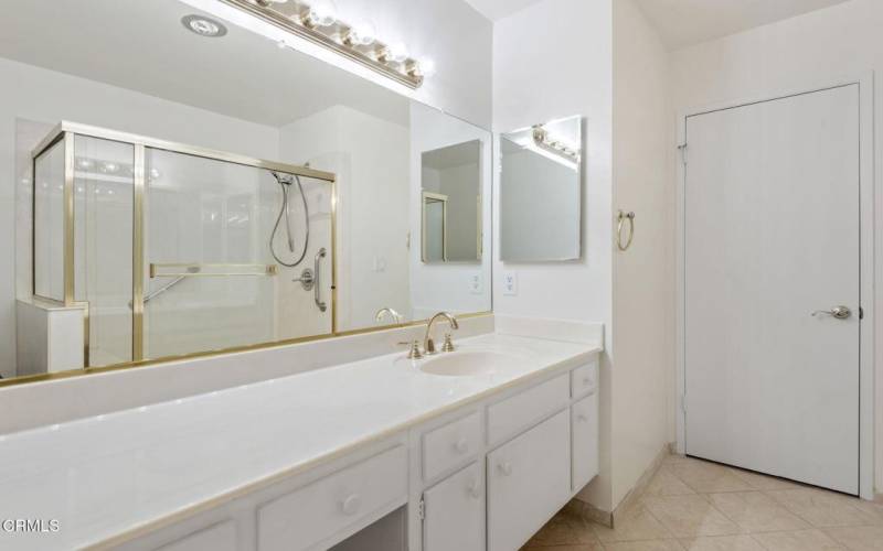 21-web-or-mls-15 - Bathroom 1