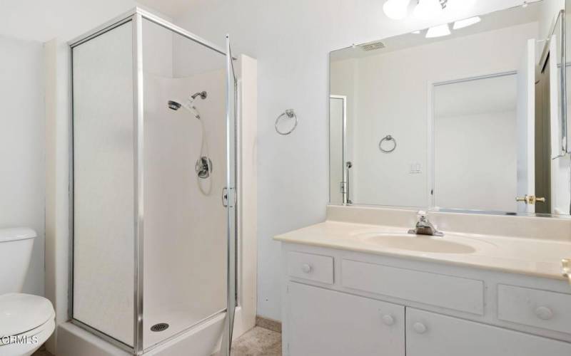 26-web-or-mls-20 - Bathroom 2