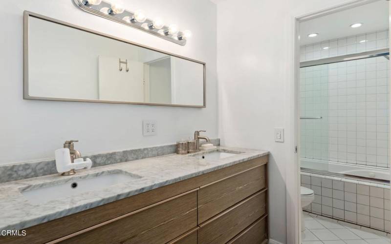 18-web-or-mls-18 - Bathroom 2