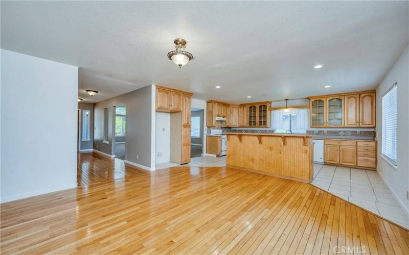 Dining area looking toward kitchen