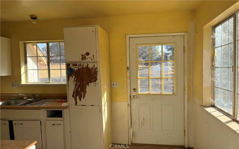 Kitchen, exterior door.