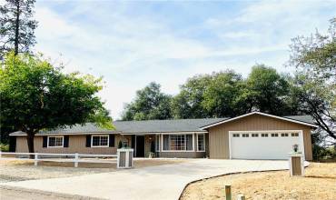 39614 Pierce Lake Drive, Oakhurst, California 93644, 3 Bedrooms Bedrooms, ,2 BathroomsBathrooms,Residential,Buy,39614 Pierce Lake Drive,FR24207705